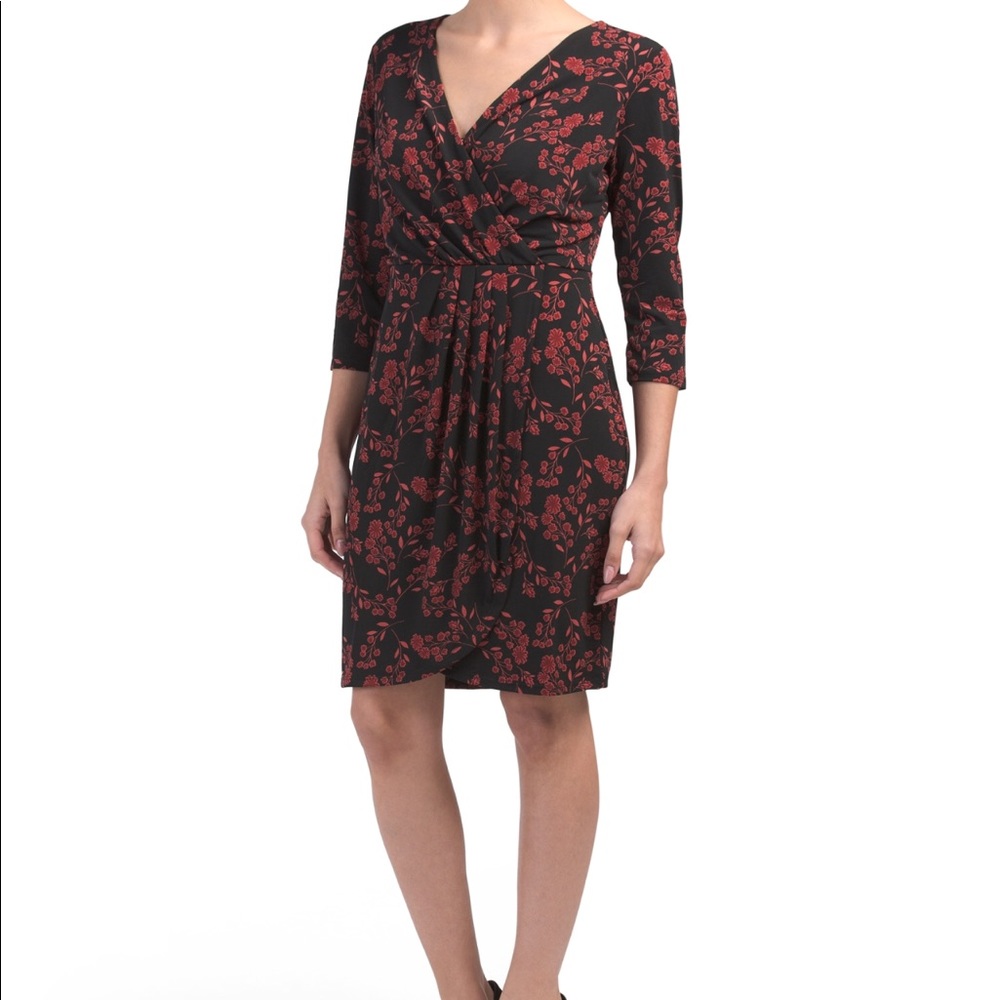 NWT Tahari V-Neck Dress with Tulip Skirt